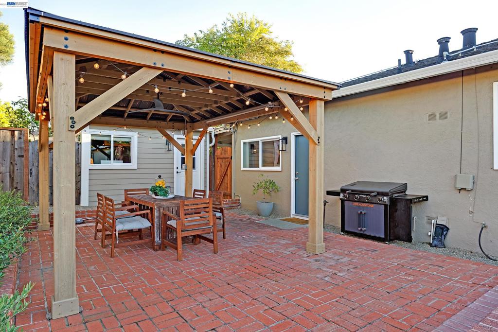 352 Cambridge Way Property Photo 32