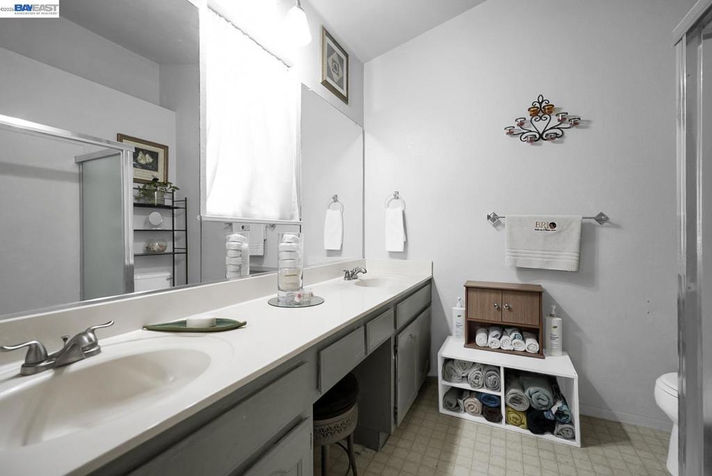 1324 Riverette Dr. Property Photo 5