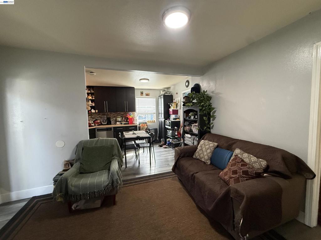 10209 & 10211 Pippin St Property Photo 15