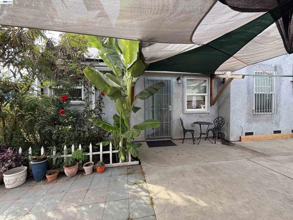 10209 & 10211 Pippin St Property Photo 39