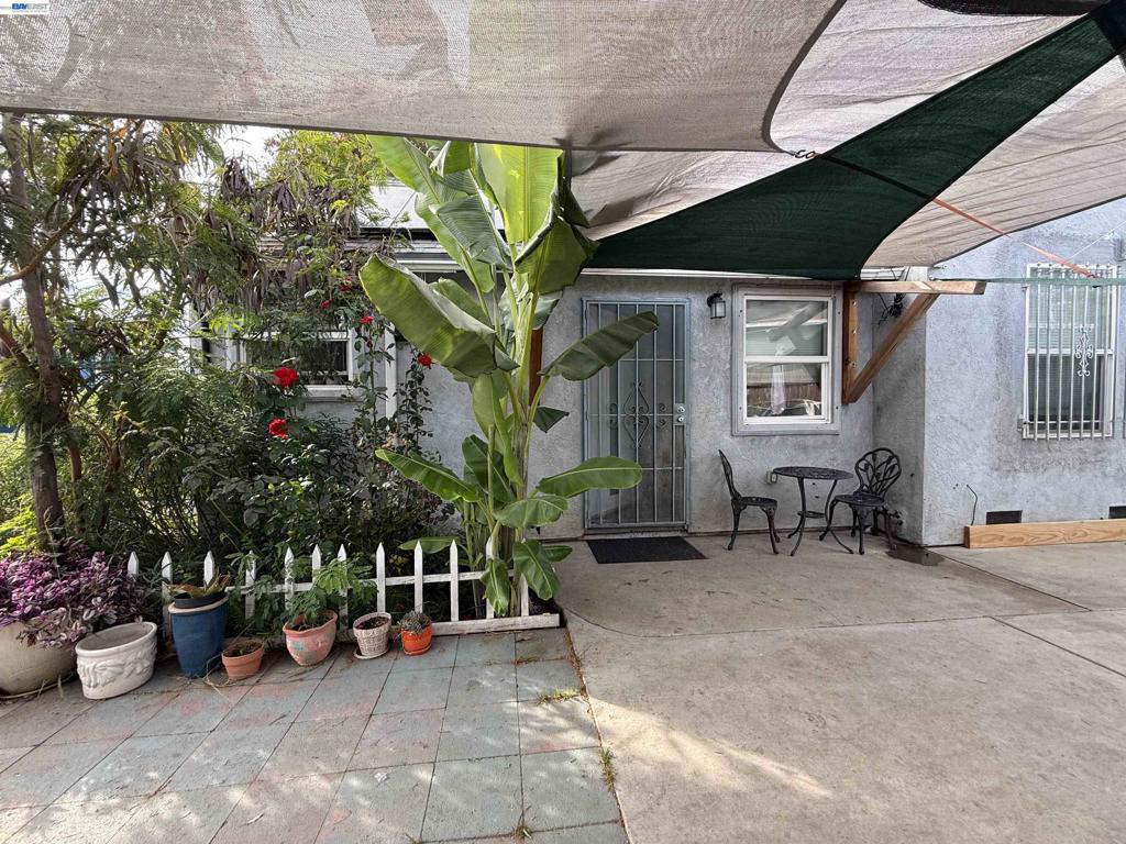 10209 & 10211 Pippin St Property Photo 40