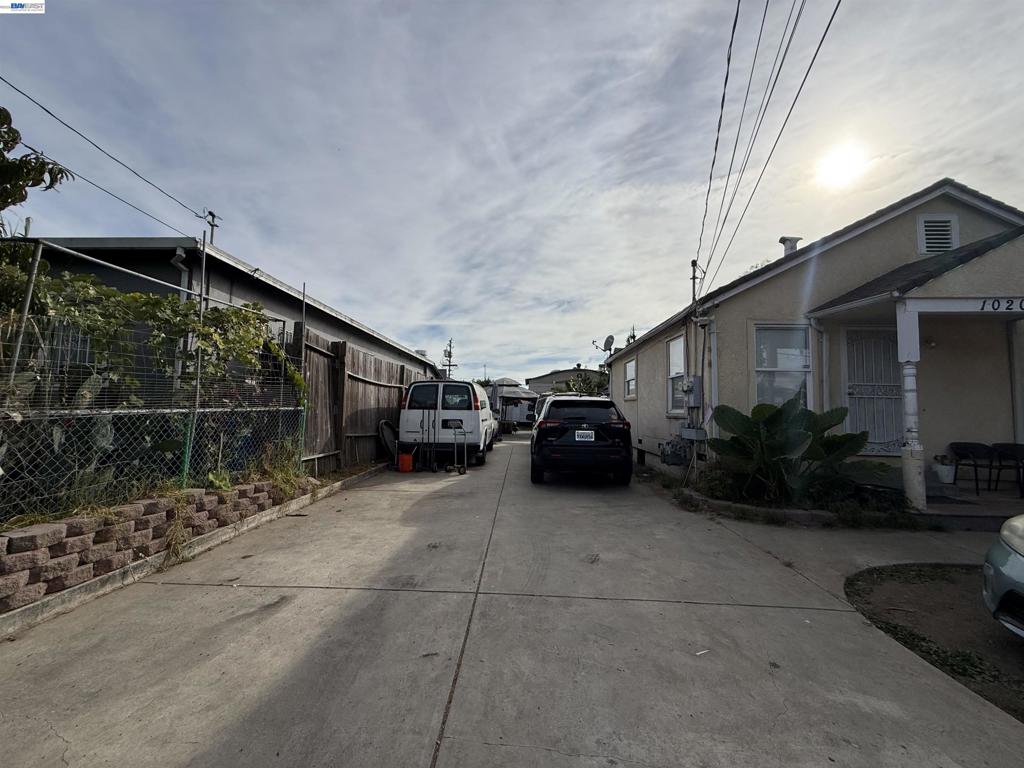 10209 & 10211 Pippin St Property Photo 48