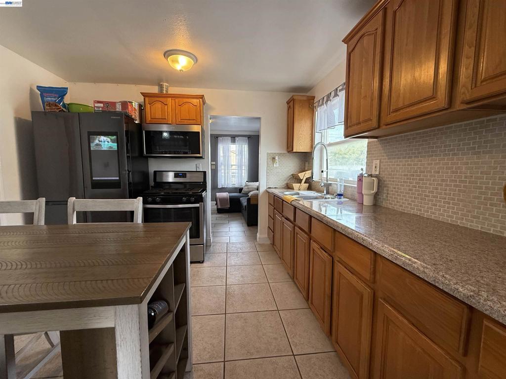 10209 & 10211 Pippin St Property Photo 70