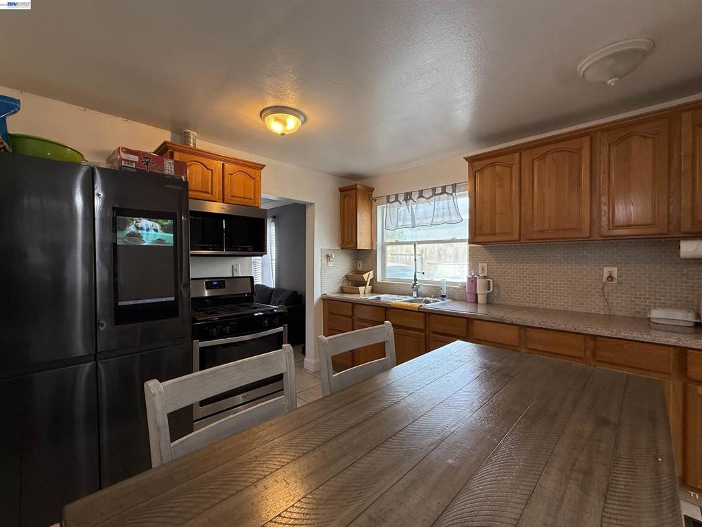 10209 & 10211 Pippin St Property Photo 72
