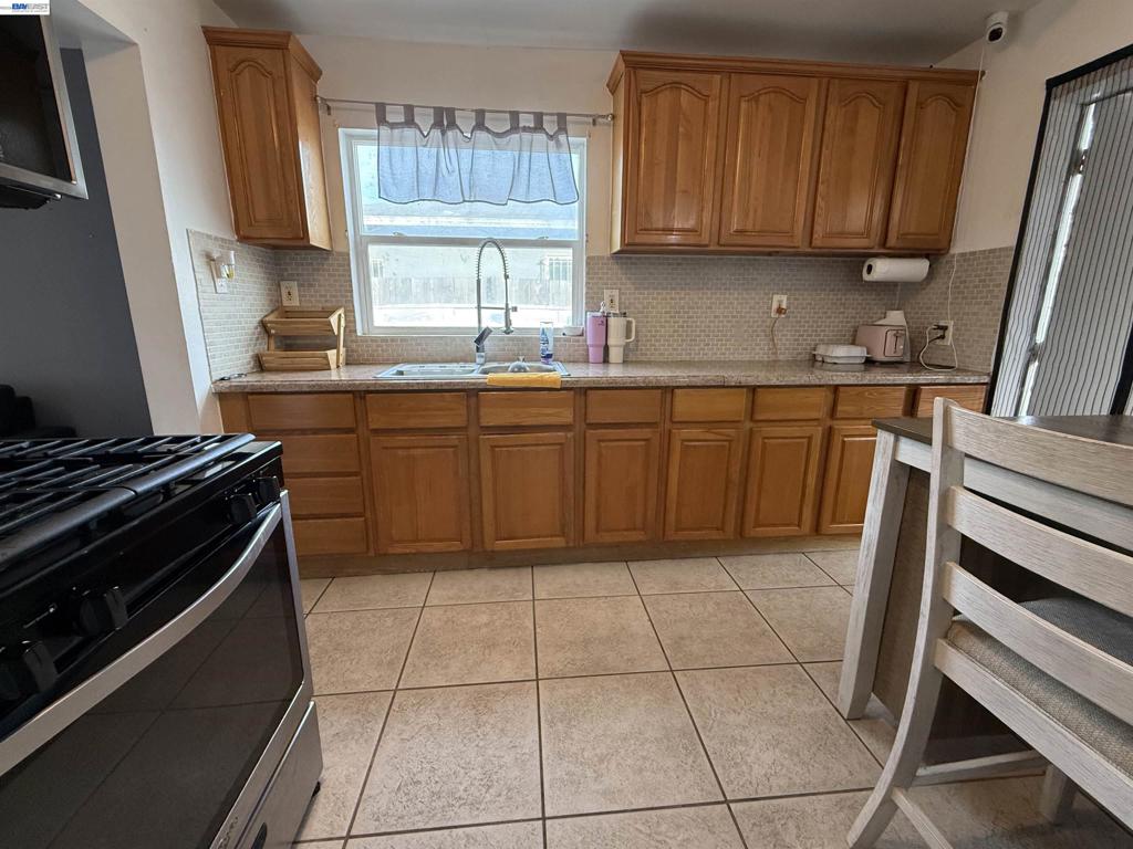 10209 & 10211 Pippin St Property Photo 74