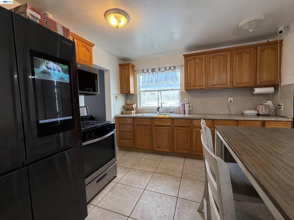 10209 & 10211 Pippin St Property Photo 76