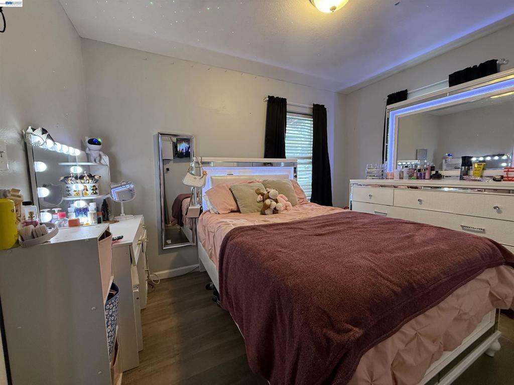 10209 & 10211 Pippin St Property Photo 78
