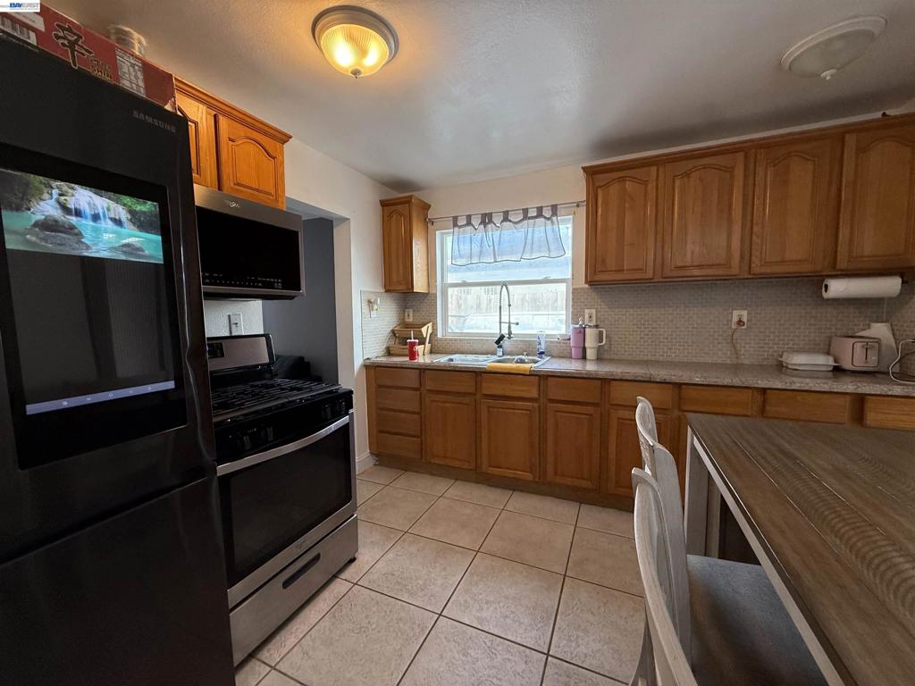 10209 & 10211 Pippin St Property Photo 82