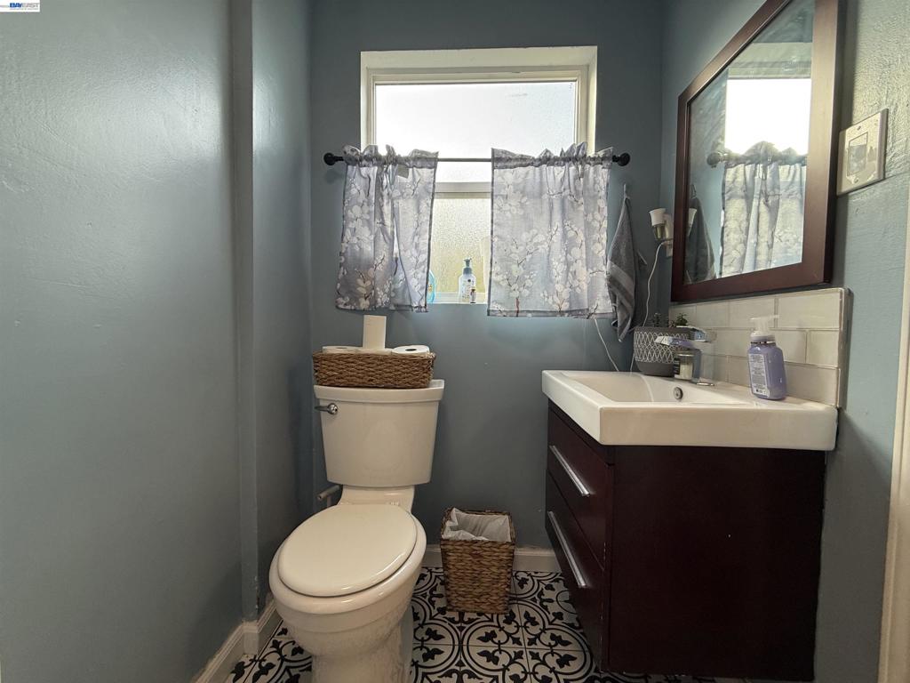 10209 & 10211 Pippin St Property Photo 84
