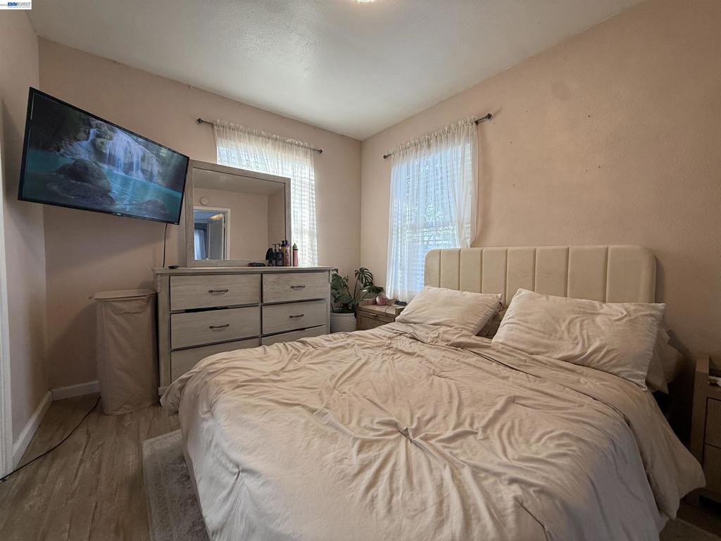 10209 & 10211 Pippin St Property Photo 88