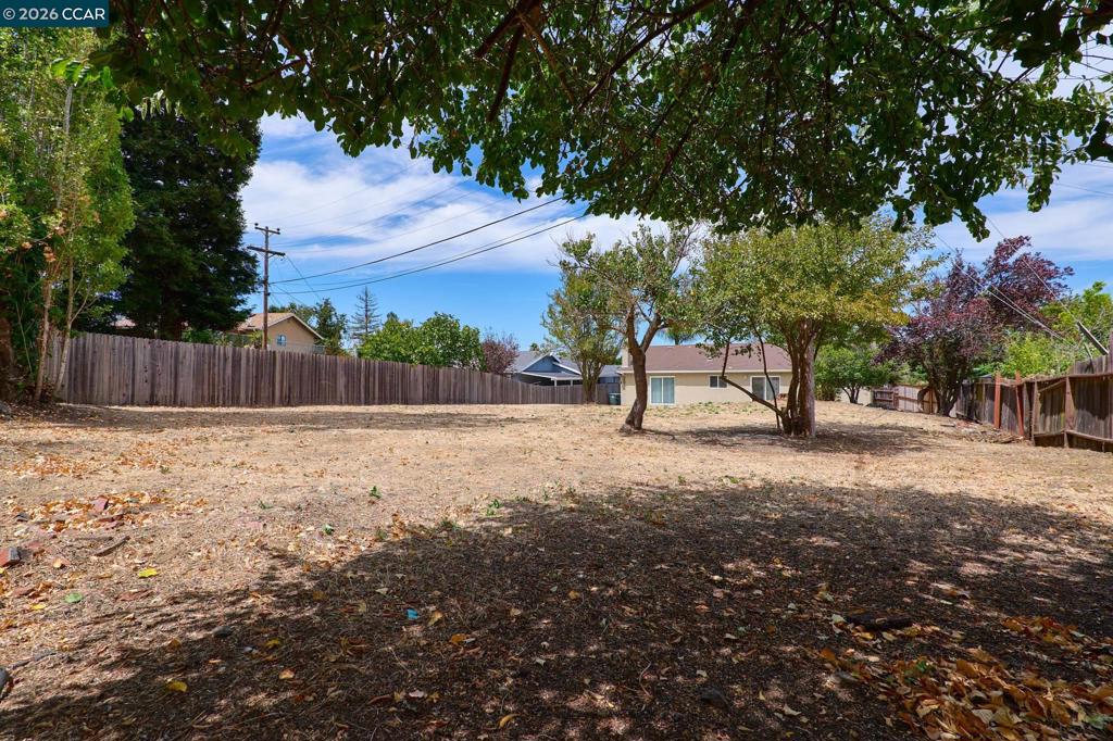 185 Coleridge Dr Property Photo 19