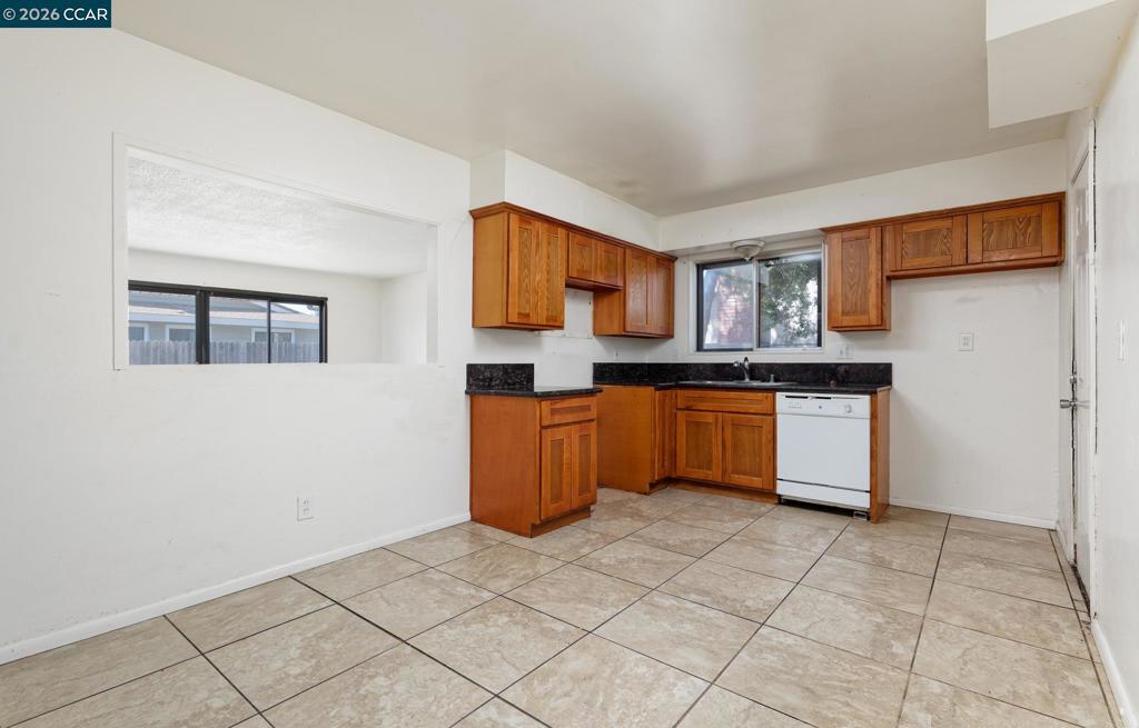 7366 21st St Property Photo 3