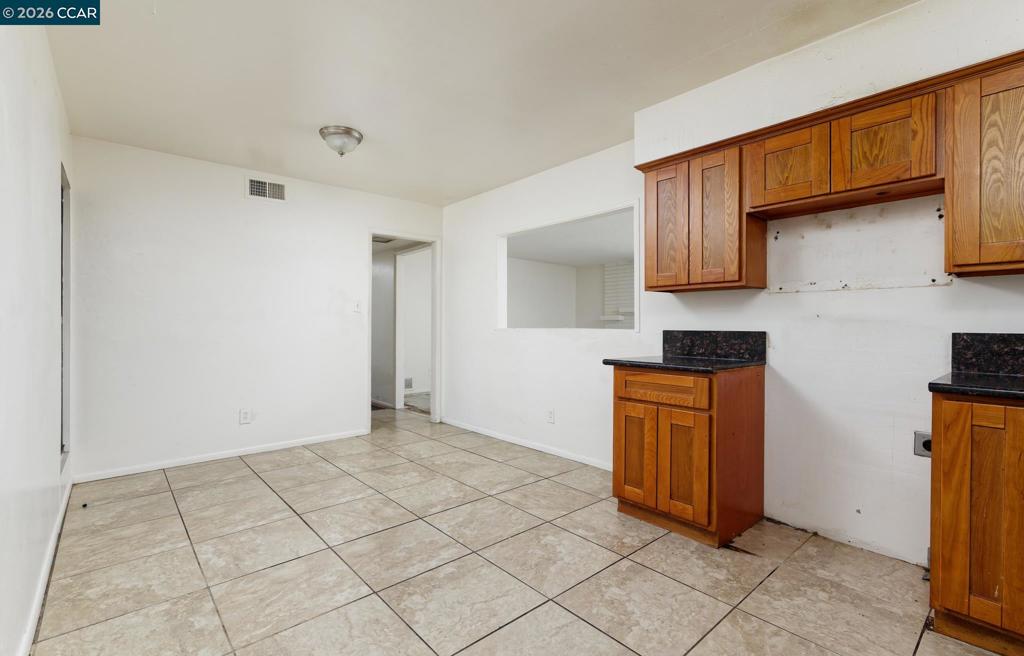 7366 21st St Property Photo 5