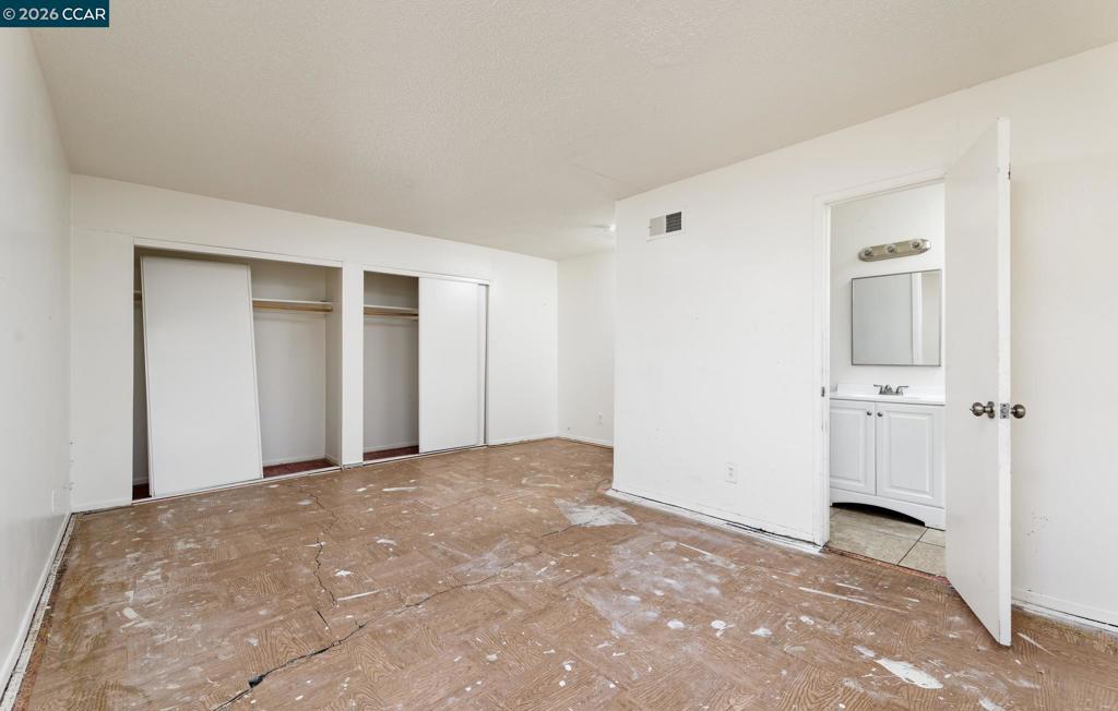 7366 21st St Property Photo 16