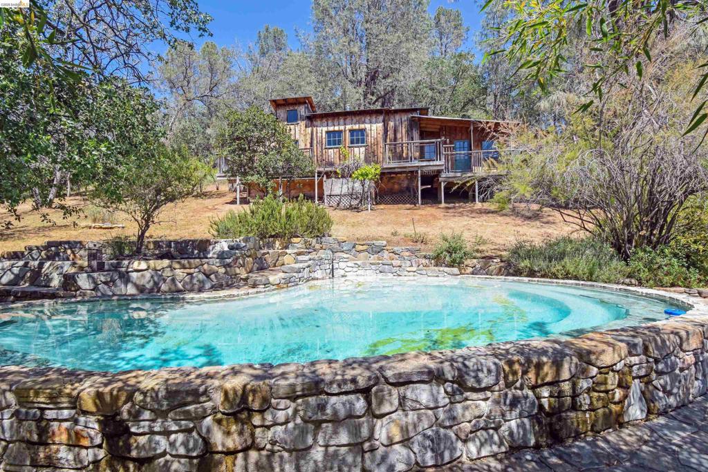 17270 Robin Ridge Property Photo