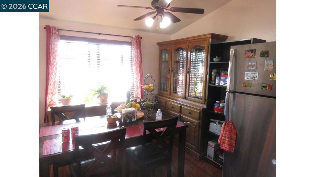 2106 Alfreda Blvd Property Photo 5