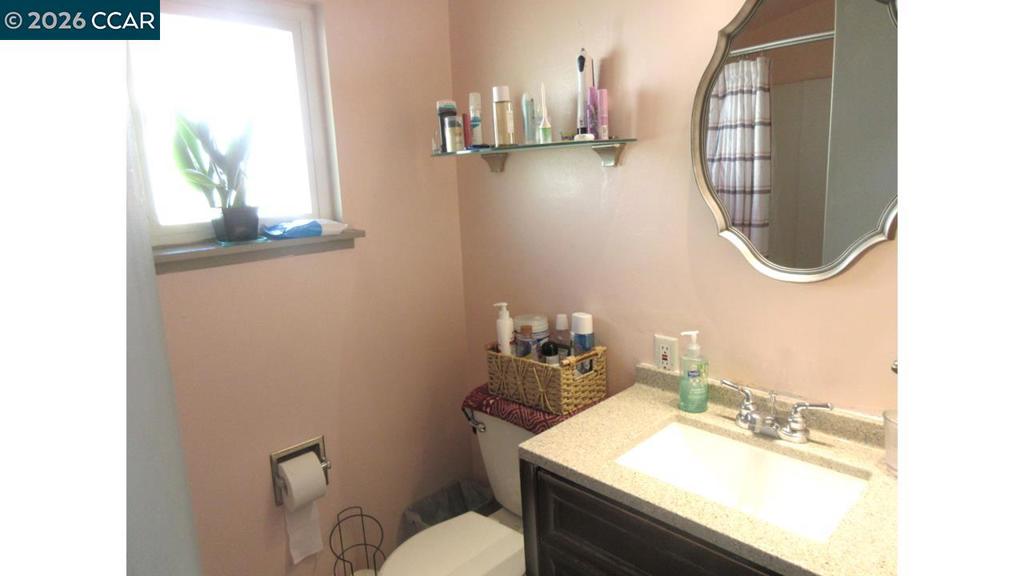 2106 Alfreda Blvd Property Photo 8