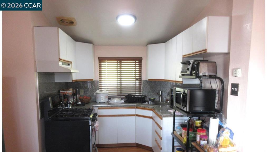 2106 Alfreda Blvd Property Photo 11