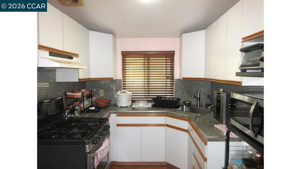 2106 Alfreda Blvd Property Photo 12