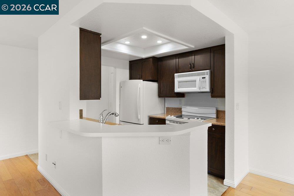 2535 Lucy Lane B Property Photo 10