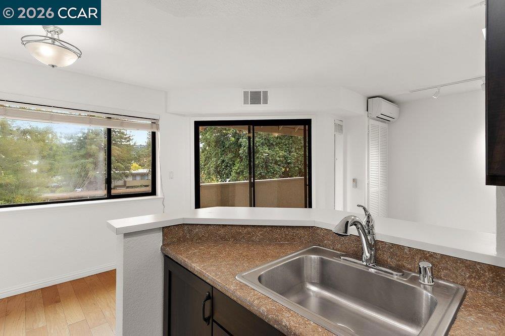 2535 Lucy Lane B Property Photo 11