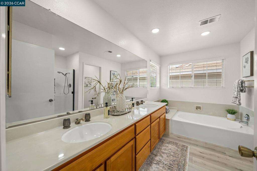 1111 Crest Ridge Ln Property Photo 21