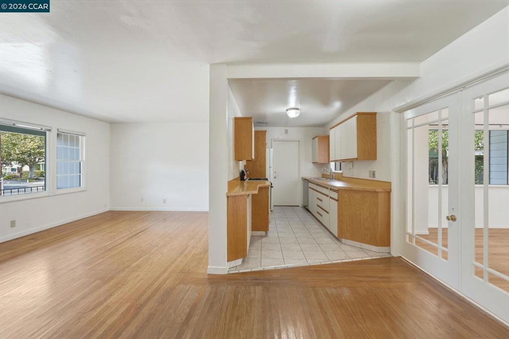 3712 Los Flores Ave Property Photo 5