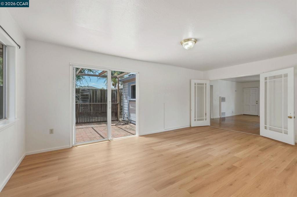 3712 Los Flores Ave Property Photo 10