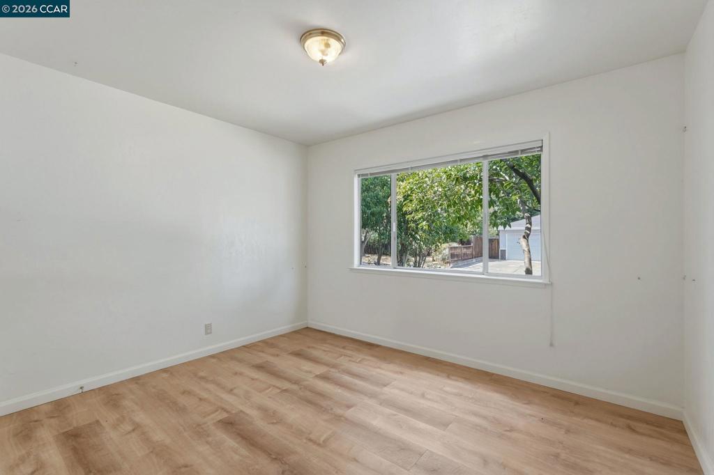 3712 Los Flores Ave Property Photo 12