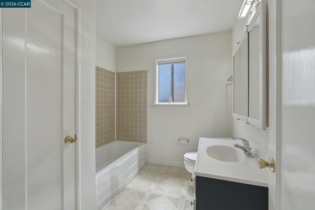 3712 Los Flores Ave Property Photo 14