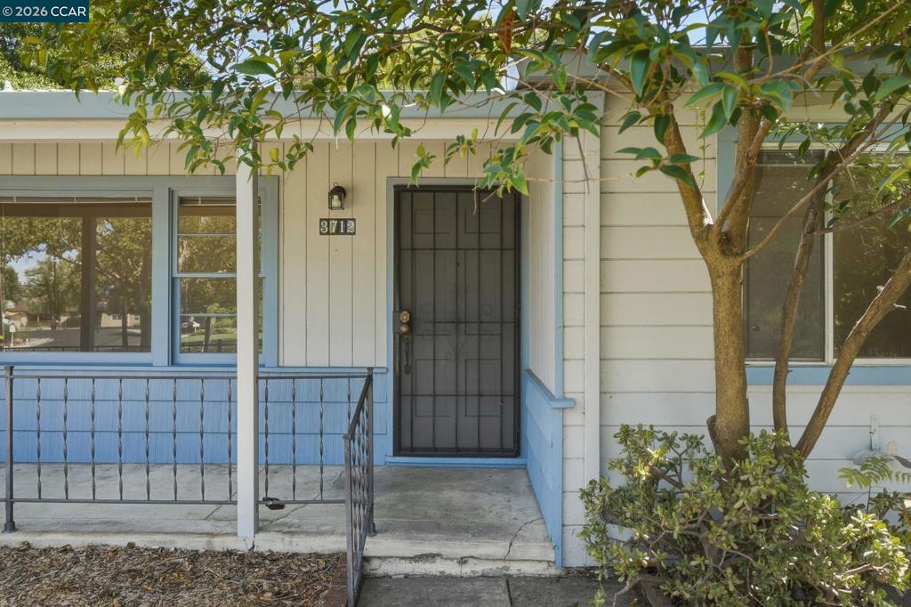 3712 Los Flores Ave Property Photo 18