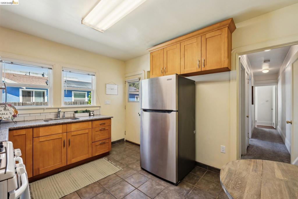 1152 1156 Francisco St Property Photo 6