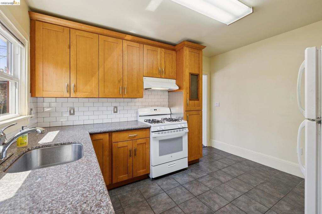 1152 1156 Francisco St Property Photo 23