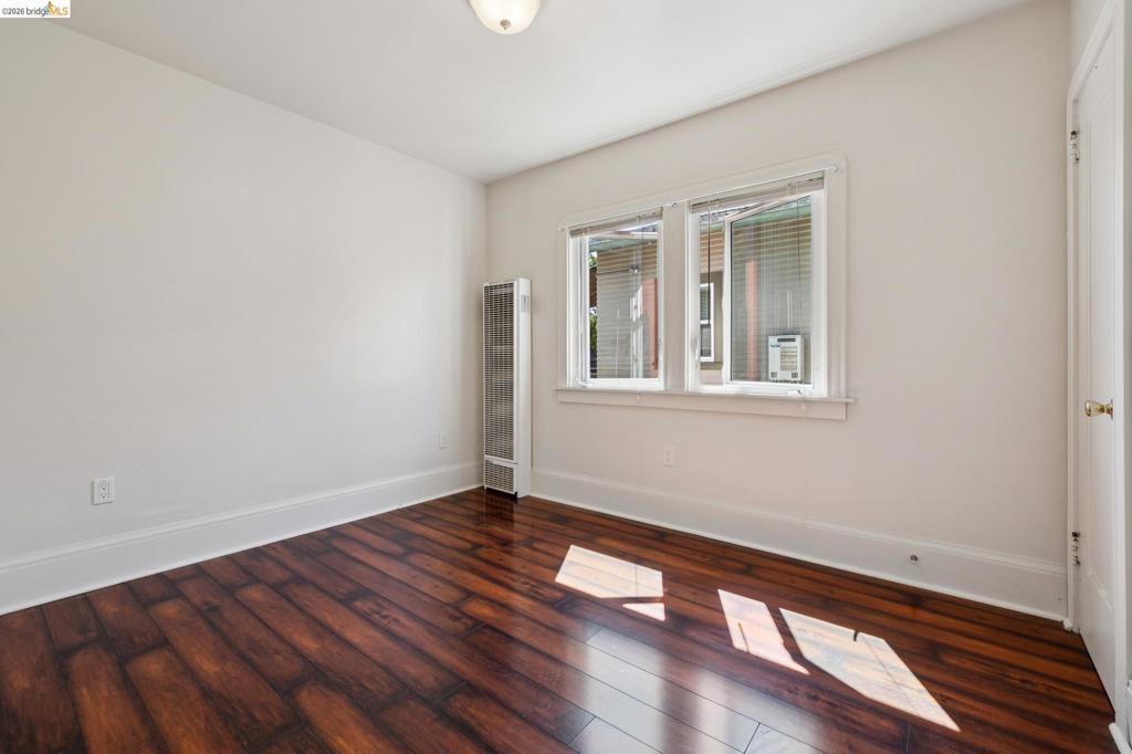 1152 1156 Francisco St Property Photo 24