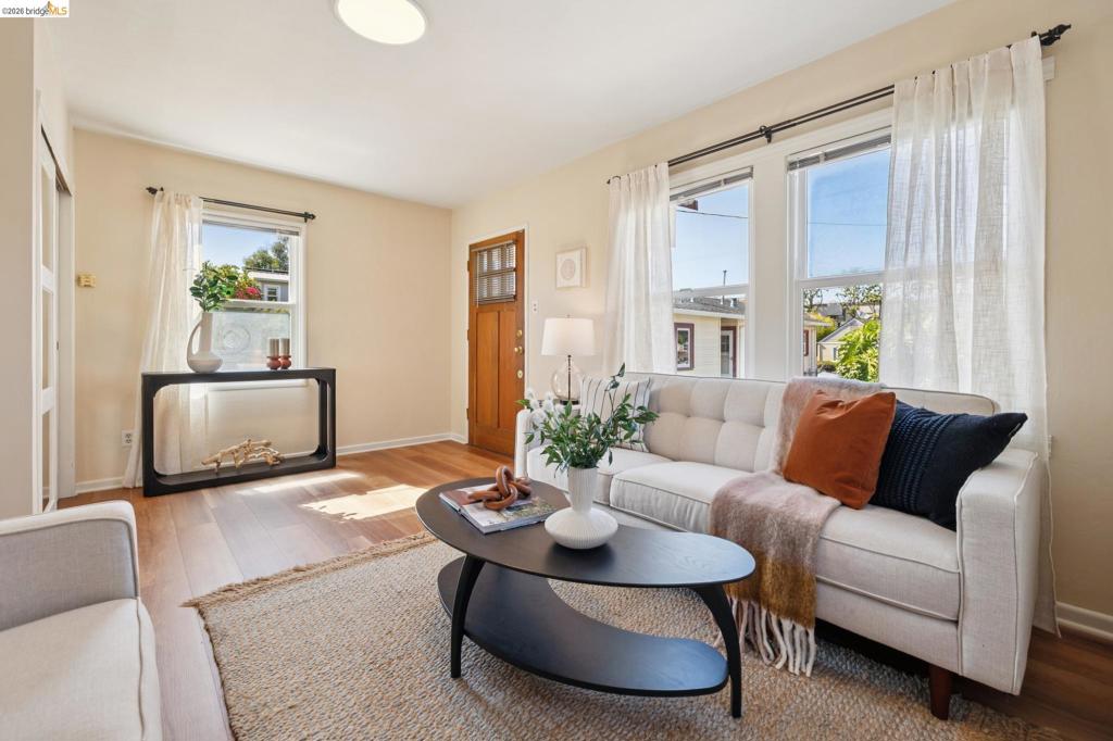 1152 1156 Francisco St Property Photo 40