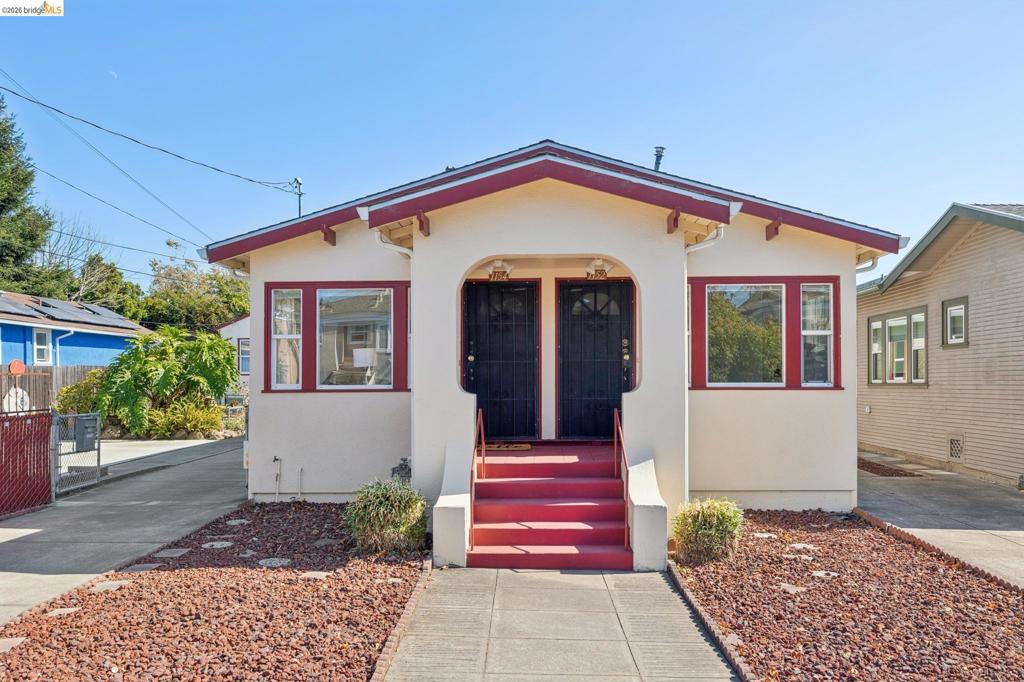 1152 Francisco St Property Photo 3
