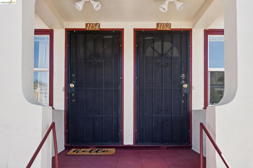 1152 Francisco St Property Photo 6
