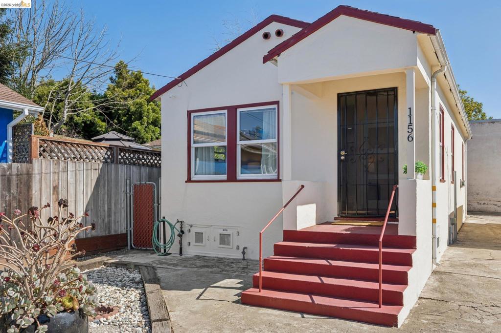 1152 Francisco St Property Photo 44
