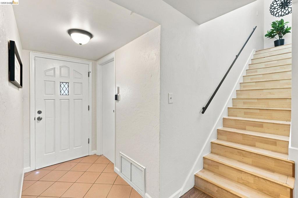 2824 Seville Cir Property Photo 32