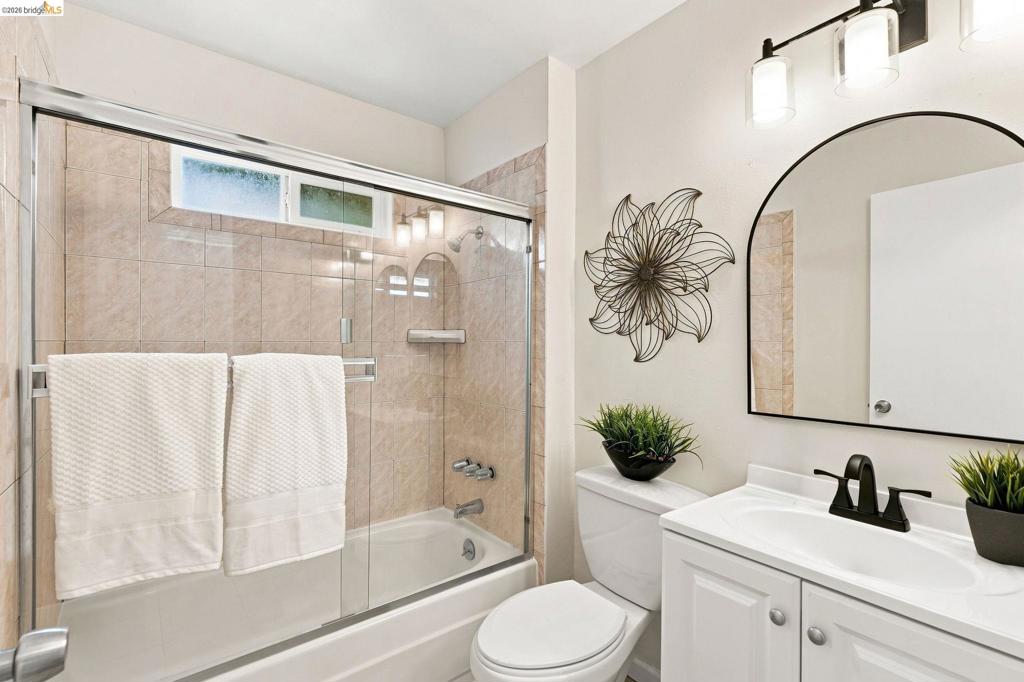 2824 Seville Cir Property Photo 46
