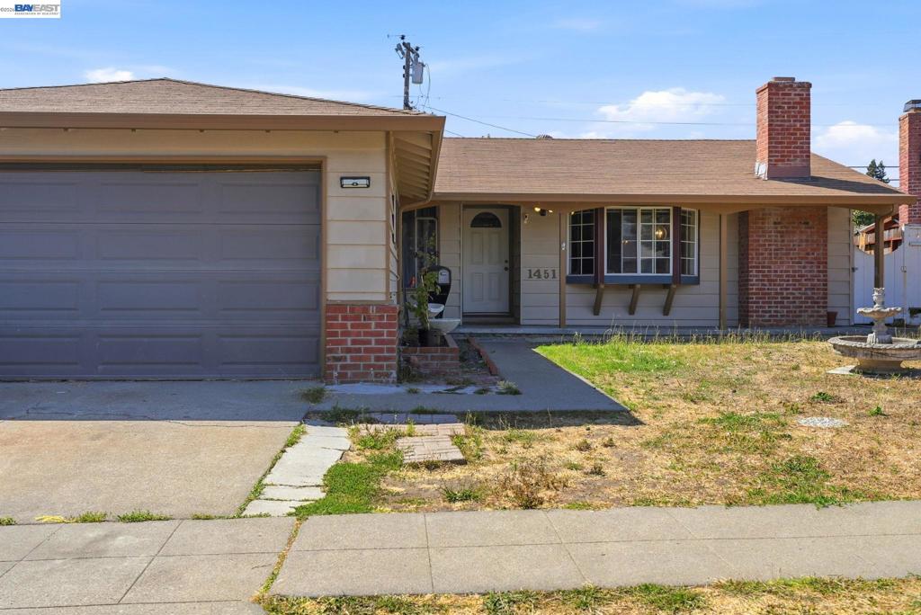 1451 Linfield Ln Property Photo 6