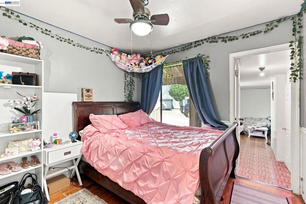 1451 Linfield Ln Property Photo 20