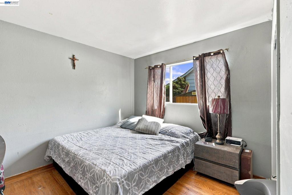 1451 Linfield Ln Property Photo 22