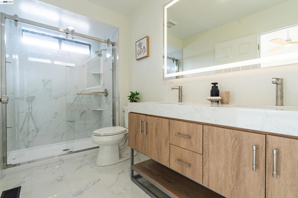 1057 Topsail Drive Property Photo 15