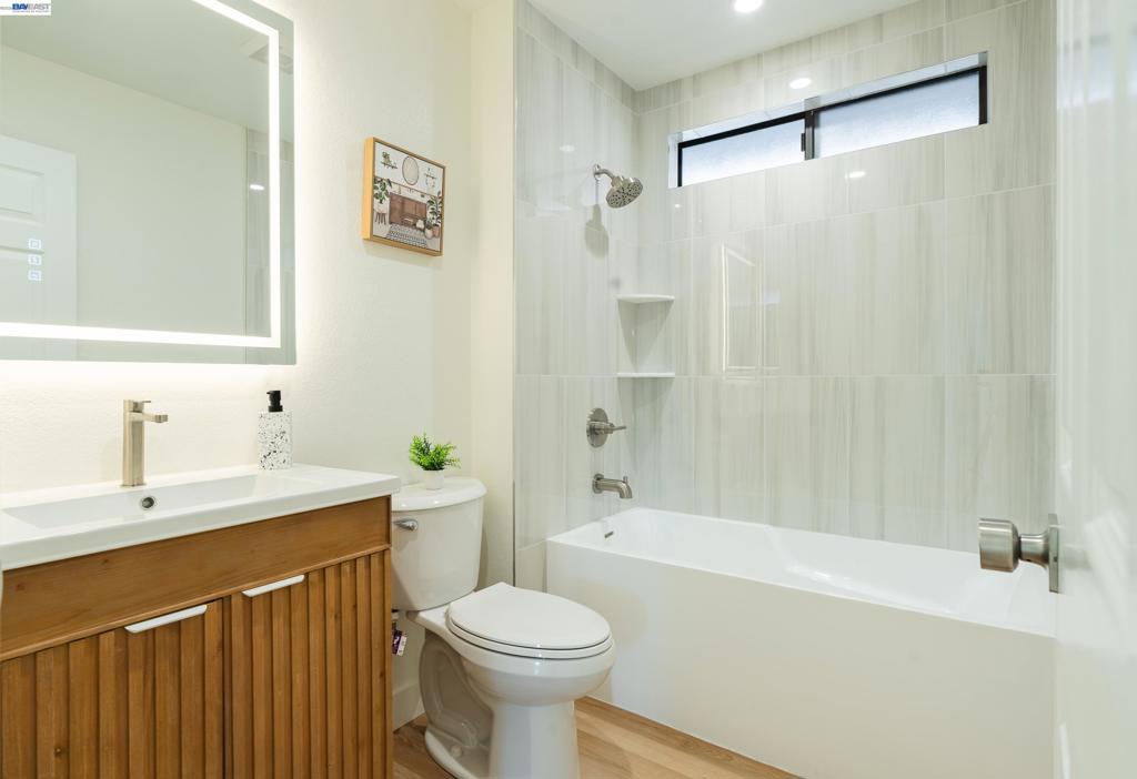 1057 Topsail Drive Property Photo 16