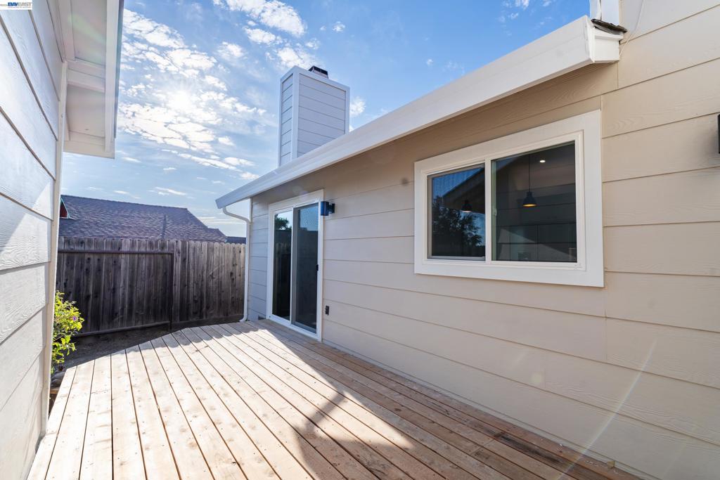 1057 Topsail Drive Property Photo 19