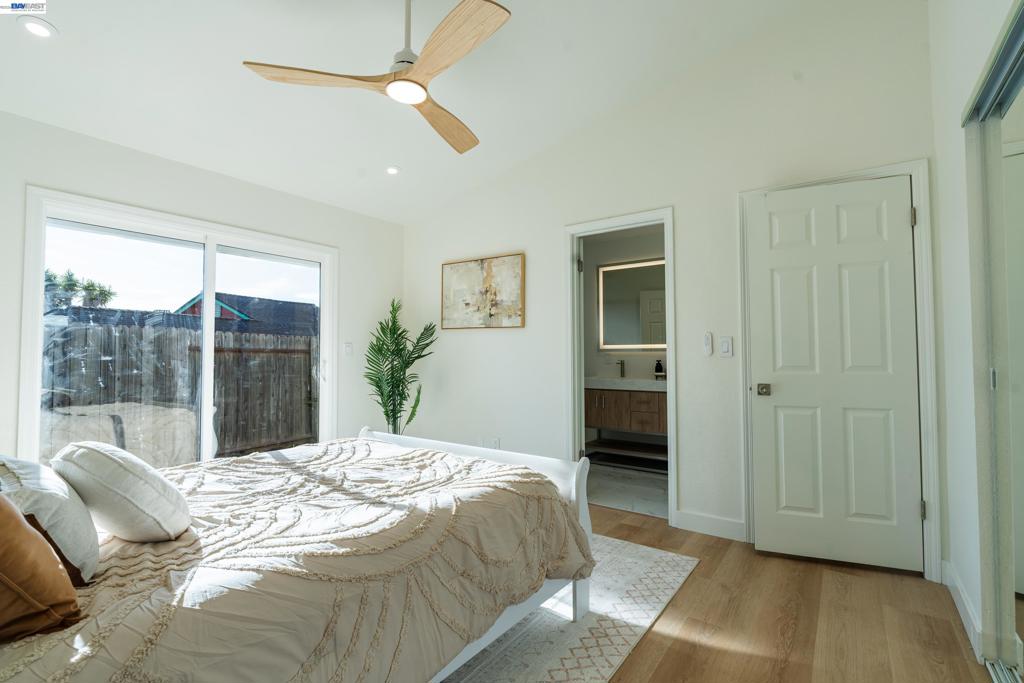 1057 Topsail Drive Property Photo 23