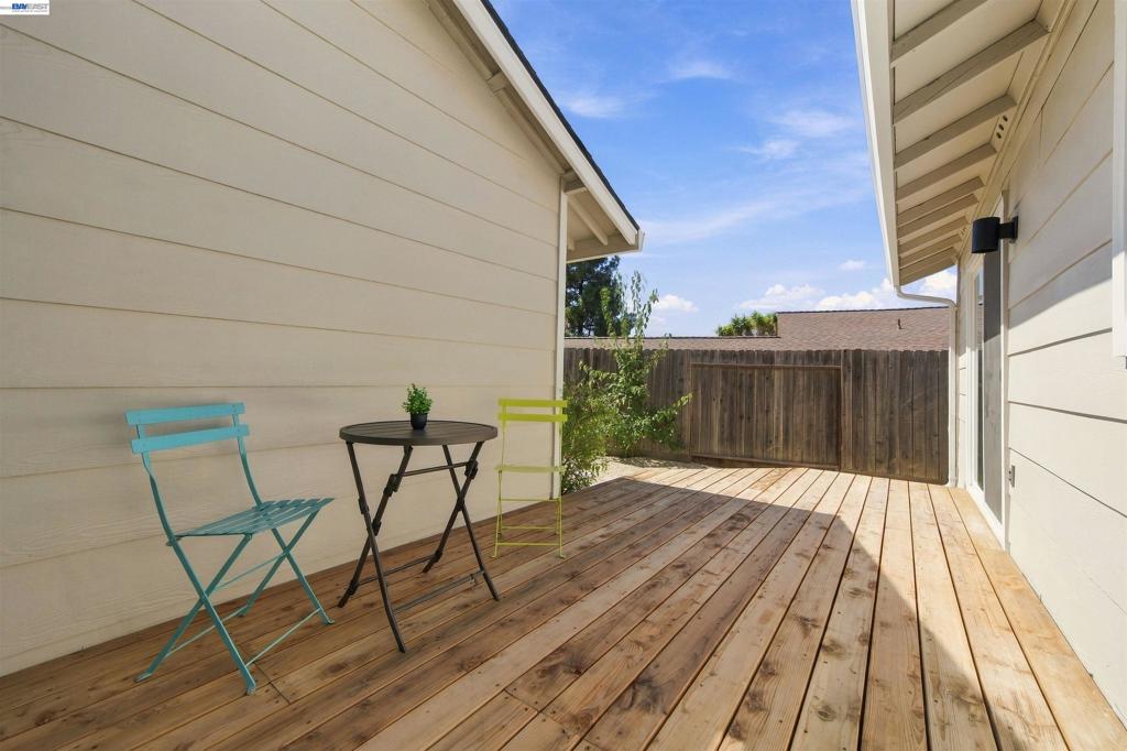 1057 Topsail Drive Property Photo 48