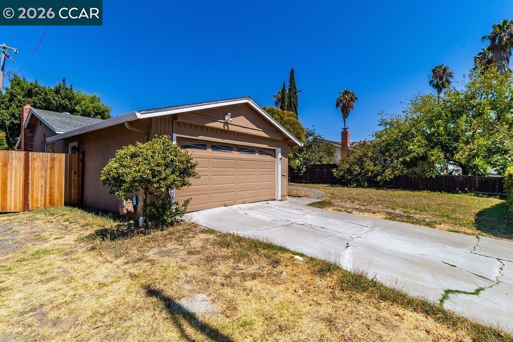 3337 Claudia Dr Property Photo 5