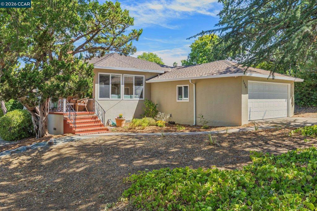 1630 3rd Ave Property Photo 2